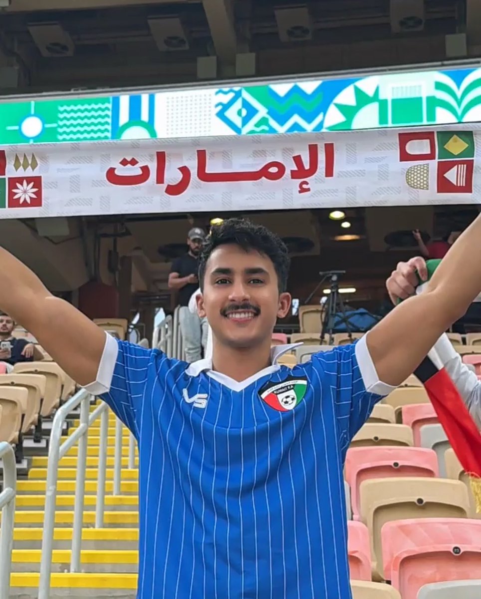 IVl7MD_'s tweet photo. حب كبير للكويت و أهلها 🇦🇪💙🇰🇼 
#ابيضنا_في_الخليجيه https://t.co/WcgGjrInXs