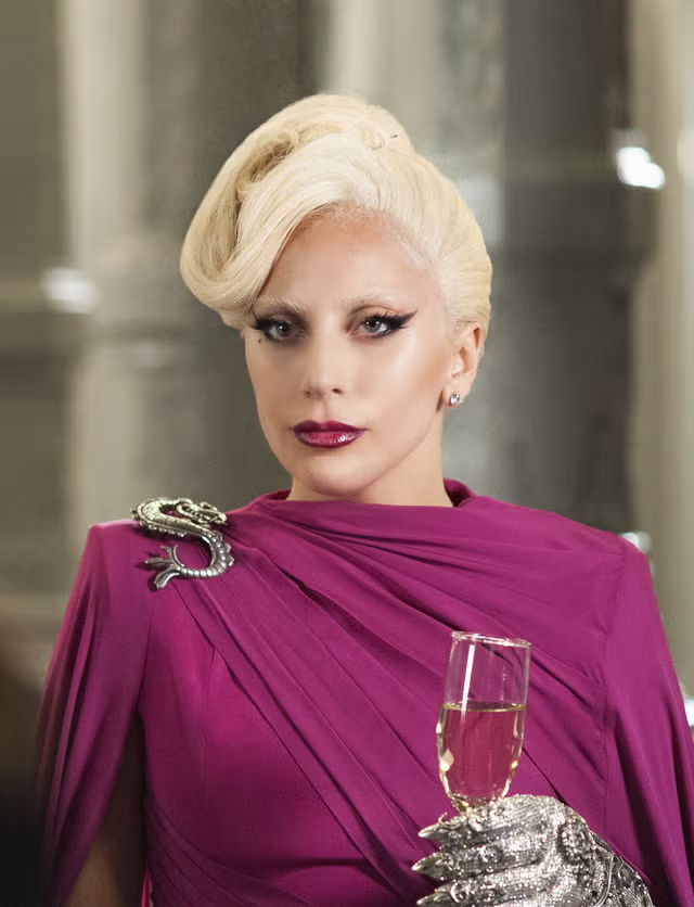 poptime's tweet photo. 🚨 CRIME! Além de Ariana Grande, Lady Gaga TAMBÉM estaria em 'AHS 13', mas precisou negar convite devido sua agenda. https://t.co/AdrQM7NE6u