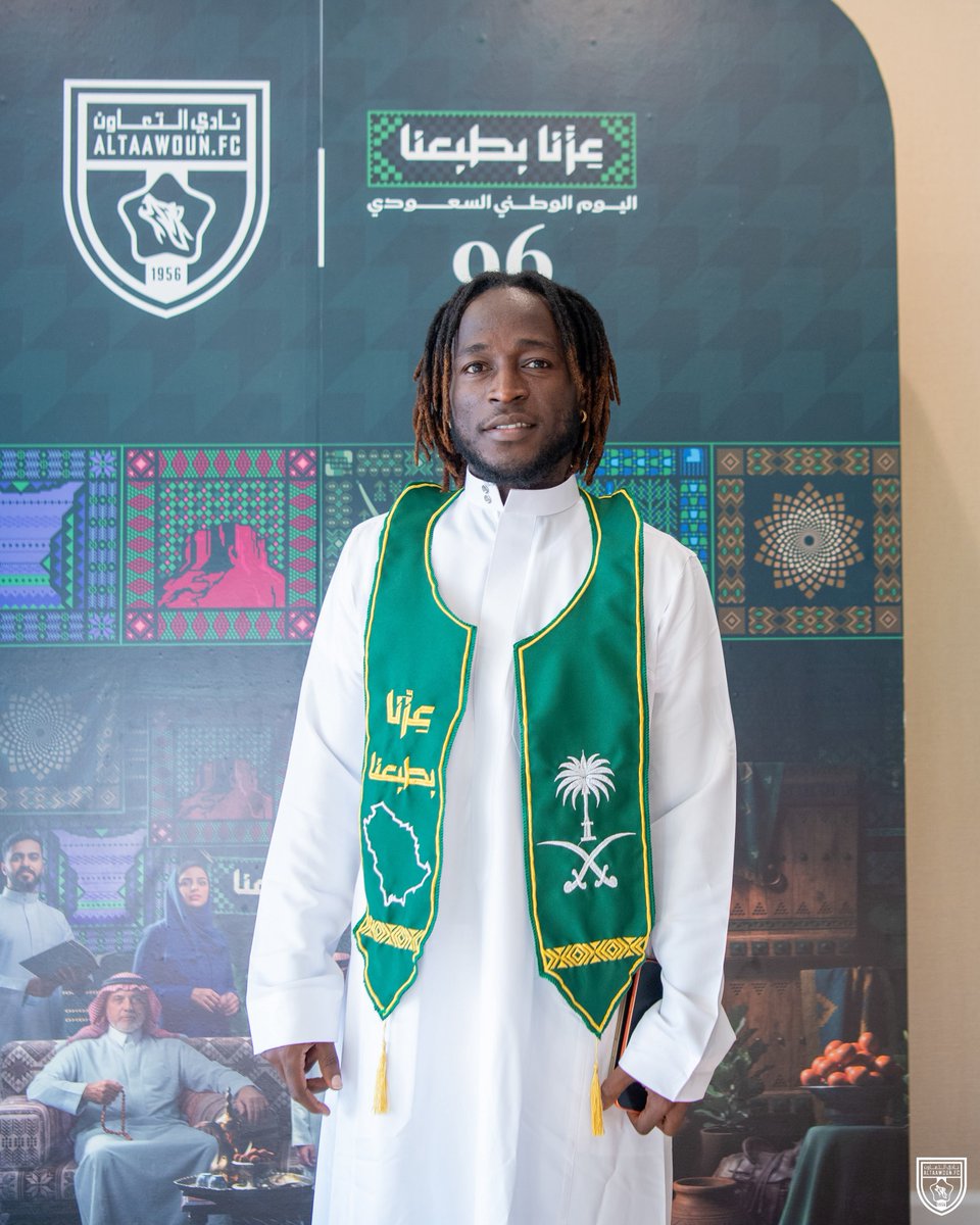AltaawounFC's tweet photo. الهامة مرفوعة والراية خفّاقة 🇸🇦
أدام الله أمنك وعزك يا دار 💚

#عزنا_بطبعنا | #اليوم_الوطني_السعودي https://t.co/k8Qx8JV2aU