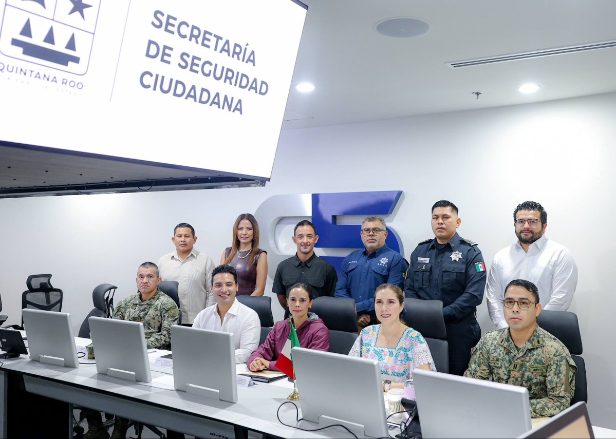 JaimePBarri's tweet photo. Nos reunimos con nuestra presidenta municipal Ana Paty Peralta y el equipo de trabajo que conforma la Mesa de Paz Regional, un espacio que nos permite seguir sumando esfuerzos, compartir estrategias y fortalecer la coordinación entre instituciones.
1/2 https://t.co/fKpOZoDLC7