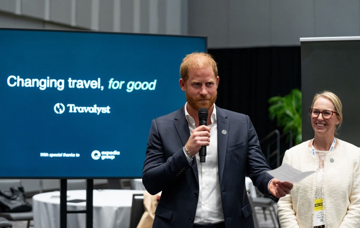house_of_sussex's tweet photo. Prince Harry's NYC diary is booked & busy! 5 events since yesterday 🤯🎤
-#Archewell x @ClintonGlobal keynote
-@Travalyst x @Skift Global Forum keynote & sit-down
-#Travalyst x @Expedia private reception
-@DianaAward x @ServiceNow panel
-@NatGeo x @DeBeers Okavango Eternal event https://t.co/sVUgt7bTTd