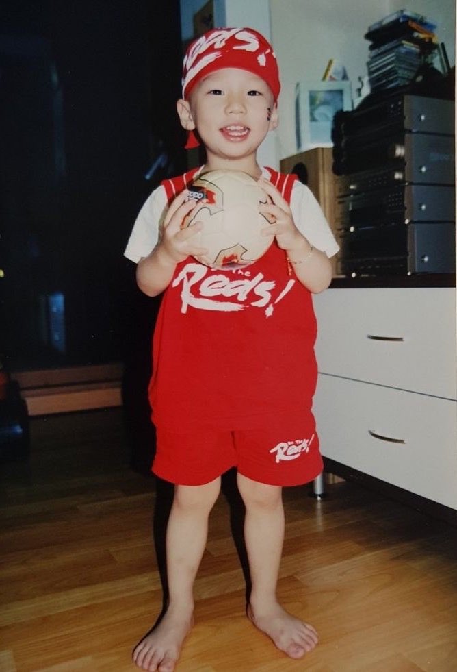 ziphne's tweet photo. born in 2000 and already went to the 2002 world cup https://t.co/VId1DUtaxo