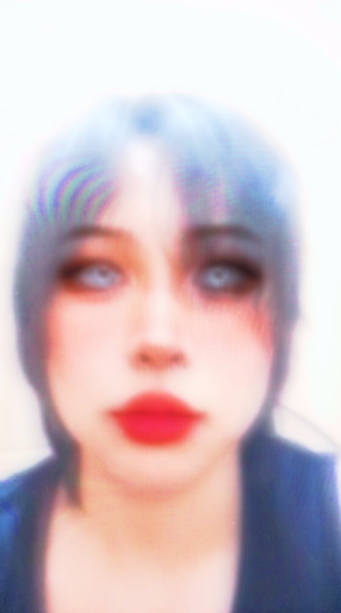 nikotinexd's tweet photo. face reveal https://t.co/9VEnuMZ5Gq