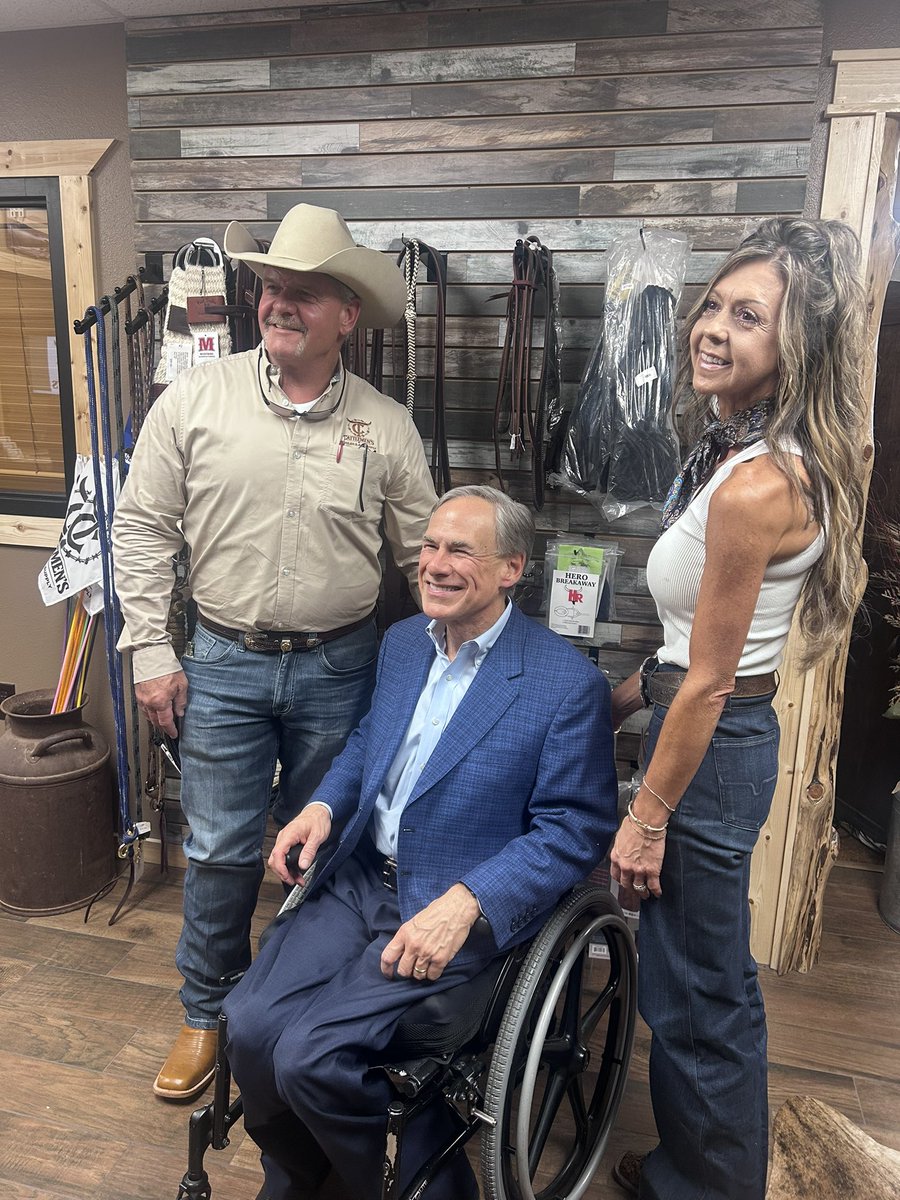 EddLeal29's tweet photo. Gov. @GregAbbott_TX is making his first stop of the day talking with rural Texans in Wichita Falls. 

Next stops: 
📍Sherman 
📍Texarkana https://t.co/o2t3cjsJbE