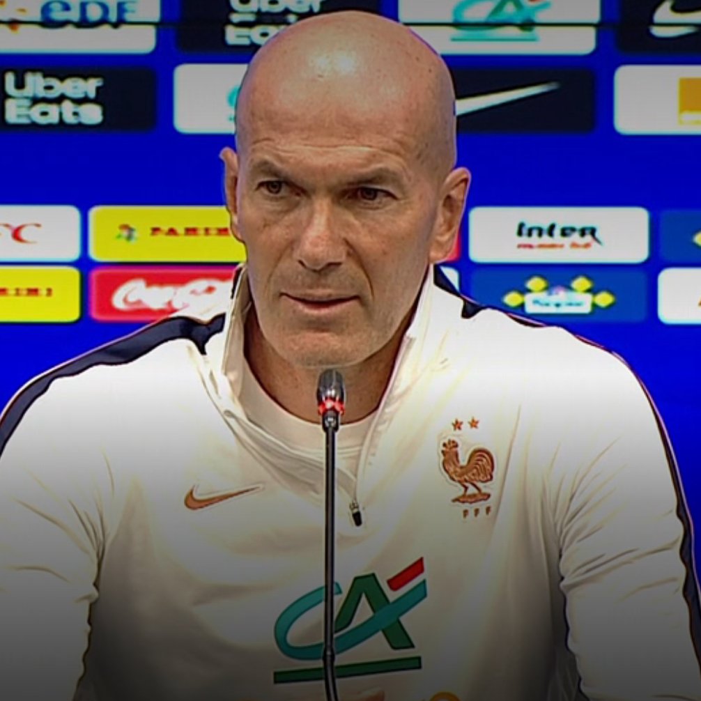 ActuFoot_'s tweet photo. 🚨🚨 Zinédine Zidane 🇫🇷 : « Arda Güler 🇹🇷 EST UN TRÈS GRAND JOUEUR. 

Il a beaucoup de personnalité, c'est très bien ce qu'il fait à son âge. » 🤩👑

🎙️ conf. de presse https://t.co/Jfeqhri2vS
