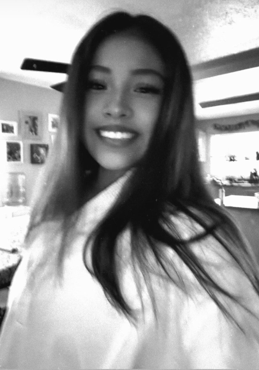 Farmingtonbad's tweet photo. Navajo Baddie #navajo #NM #baddie #native https://t.co/eHlhrsjr7w