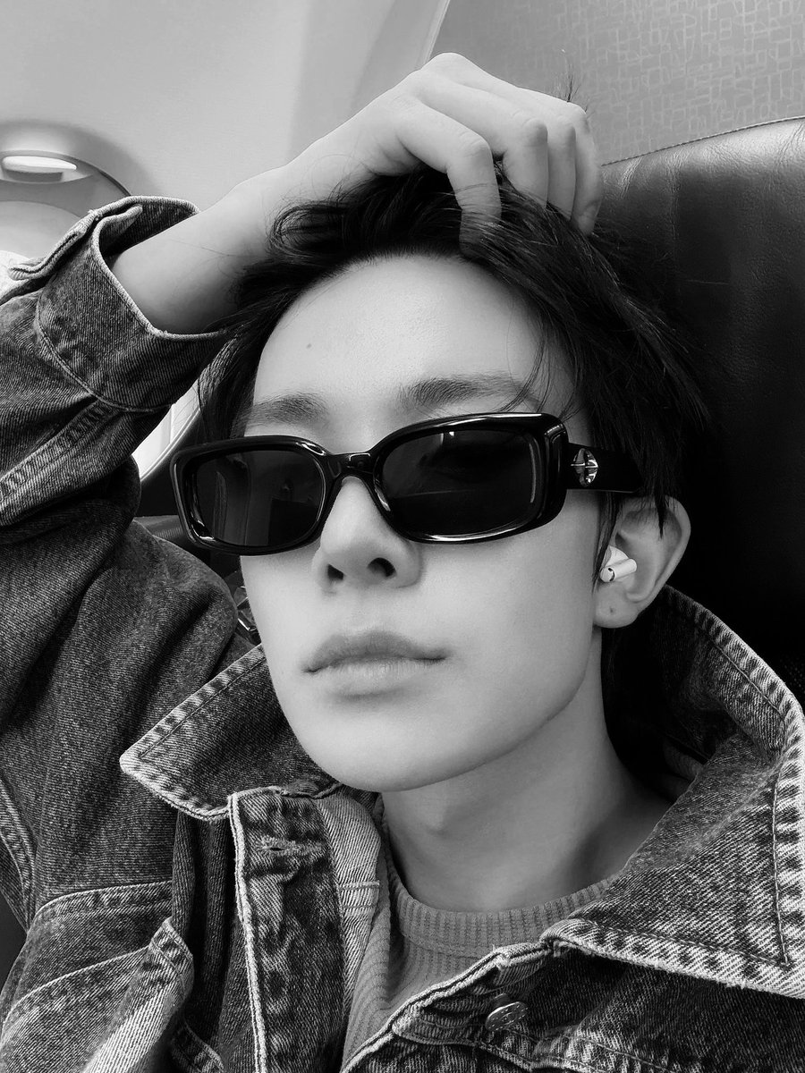 mesoxsimjy's tweet photo. ฮีซึงเป็นพ่อมึงหรอใช่
ฮีซึงเป็นเสี่ยมึงหรอใช่
ฮีซึงเป็นเฮียมึงหรอใช่
ฮีซึงเป็นปะป๊ามึงหรอใช่
ฮีซึงเป็นบิดามึงหรอใช่
ฮีซึงเป็นแฟนมึงหรอใช่
ฮีซึงเป็นโลกทั้งใบมึงหรอใช่ https://t.co/nB7Hjf92Dq