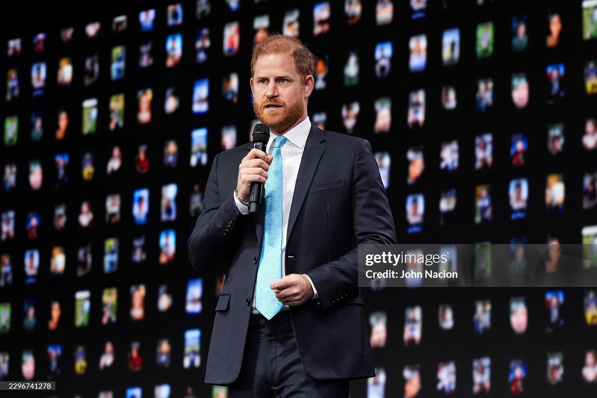 house_of_sussex's tweet photo. Prince Harry's NYC diary is booked & busy! 5 events since yesterday 🤯🎤
-#Archewell x @ClintonGlobal keynote
-@Travalyst x @Skift Global Forum keynote & sit-down
-#Travalyst x @Expedia private reception
-@DianaAward x @ServiceNow panel
-@NatGeo x @DeBeers Okavango Eternal event https://t.co/sVUgt7bTTd