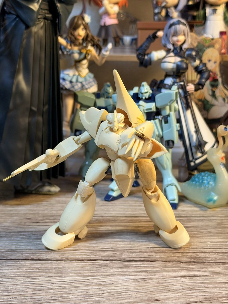 ZERO_pramo's tweet photo. 【B-CLUB 1/144 ガルグイユ 進捗】

左腕の可動化も終わり、工作ほぼほぼ終了しました。やー、やっぱ元々の出来が良いと早いなぁw
そして、多少動くコイツの作例は珍しい…はず（肘は小さすぎて諦めましたが） https://t.co/giko5FcdZd