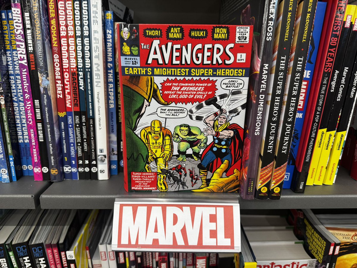 CBCCPodcast's tweet photo. The Taschen $25 compact collections are on the shelves at our local Barnes and Noble. https://t.co/ELeBNLnvdf