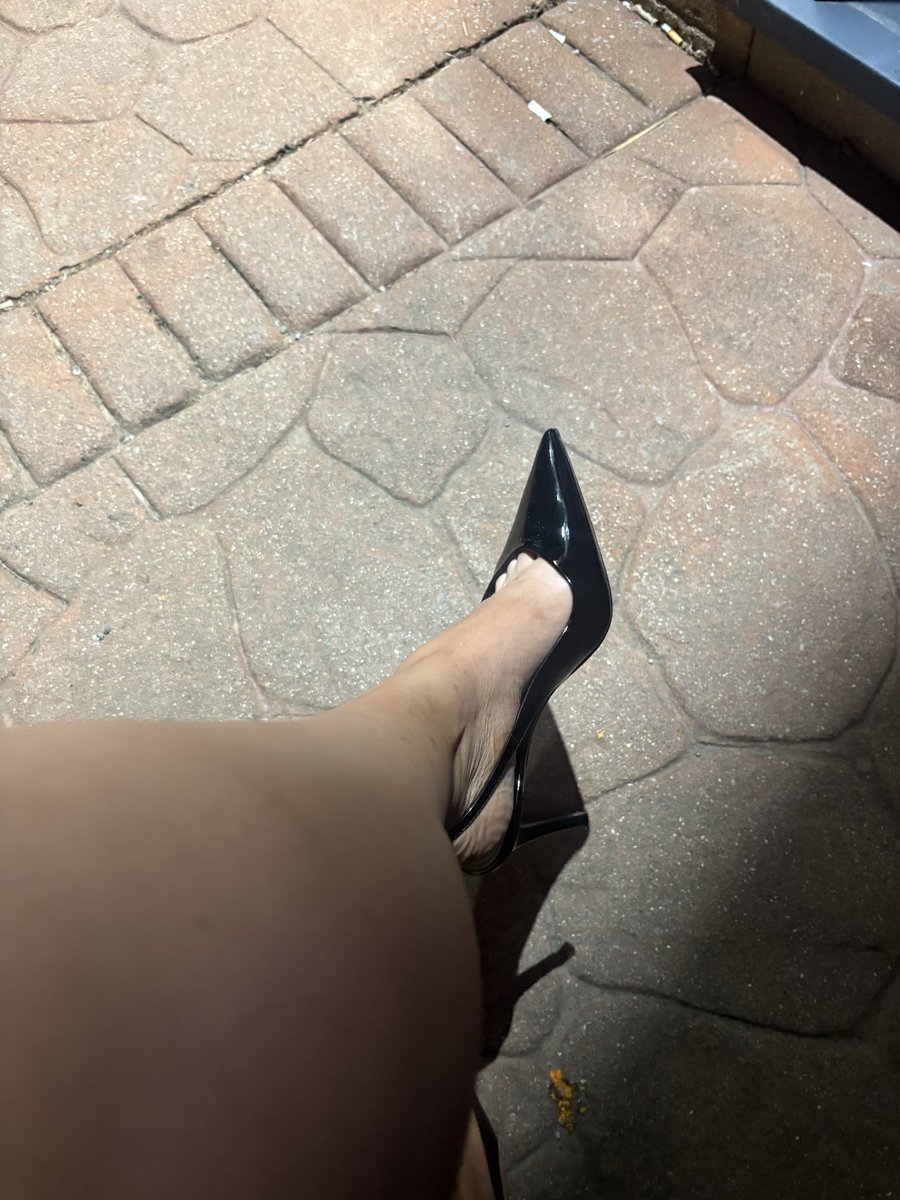 MasterofmenXXX's tweet photo. I want one of my boys to pay my yearly subscription upfront to @themxmax Substack so I can evolve as a domme https://t.co/gRvZYYwgiB
