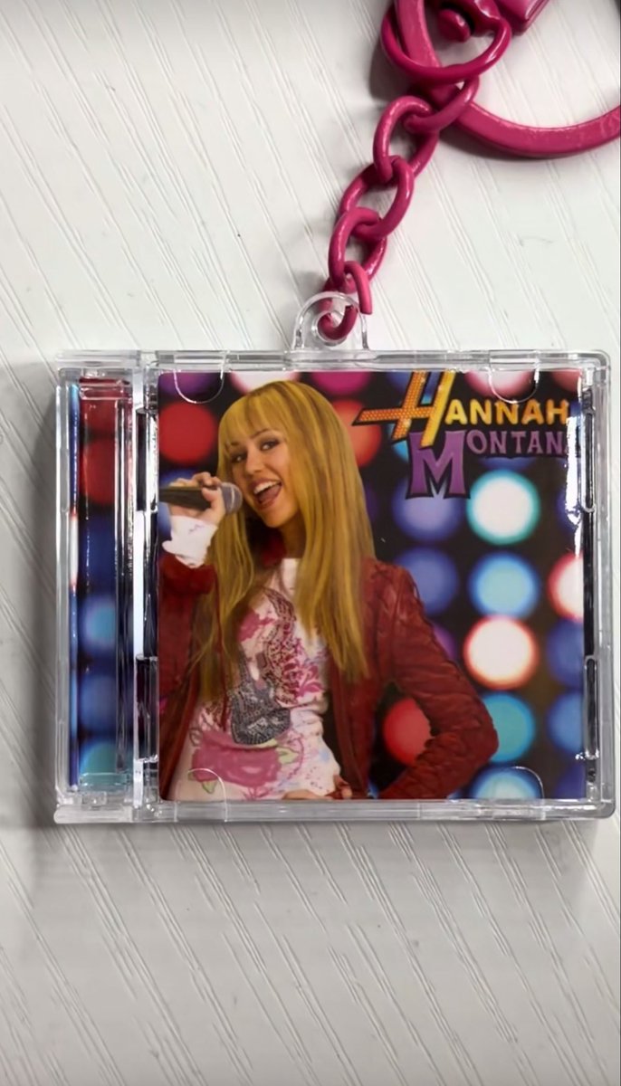 HannahWorlddd's tweet photo. New Hannah Montana Mini CD Keychain available at Kohl’s 💿 https://t.co/S3sHViyyVw