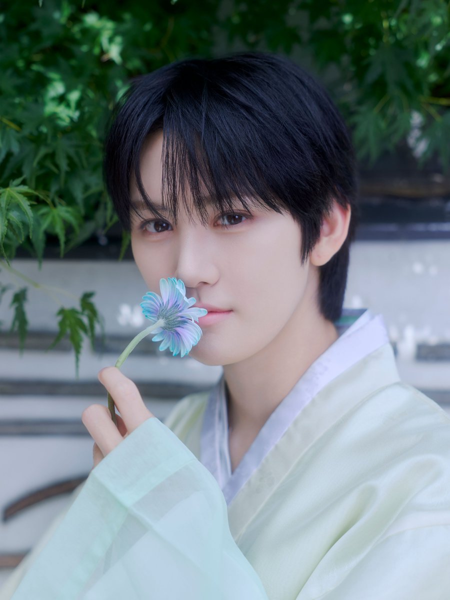 AEN_offcl's tweet photo. 2026 CHUSEOK PHOTO 2

#BOMIN #보민

#AEN #에이엔
#2026CHUSEOKwithAEN https://t.co/PxA6xSITBS