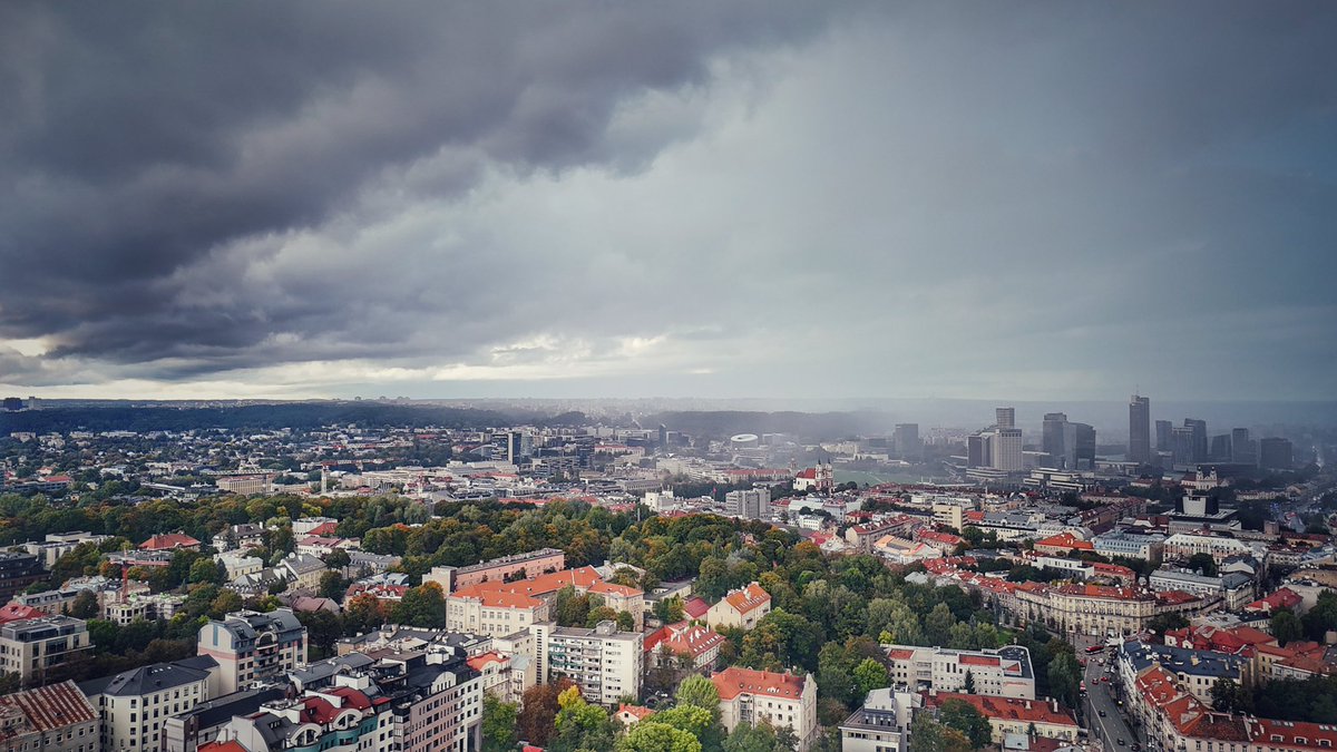 darkooo's tweet photo. Ateina. #Vilnius https://t.co/NEEGsYMron