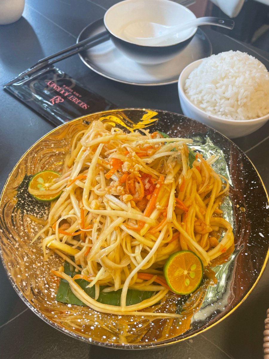 braderik860190's tweet photo. Craving authentic Thai som tam Crunchy green papaya, zesty lime, fiery chili, and roasted peanuts – a perfect balance of sweet, sour, and spicy that hits all the right notes! https://t.co/Hrnh5hpr48