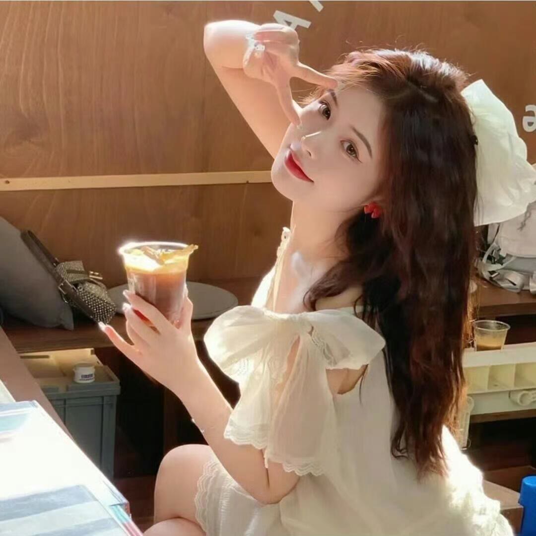 ChetKotarsh4v's tweet photo. cackle哈喽～04年的女大学生，最近活动在东莞附近，身高165cm，体重50kg。想认识性格合得来的朋友，可以互相认识一下sun #约炮 #女大 #东莞 https://t.co/hJWuQXIdIT