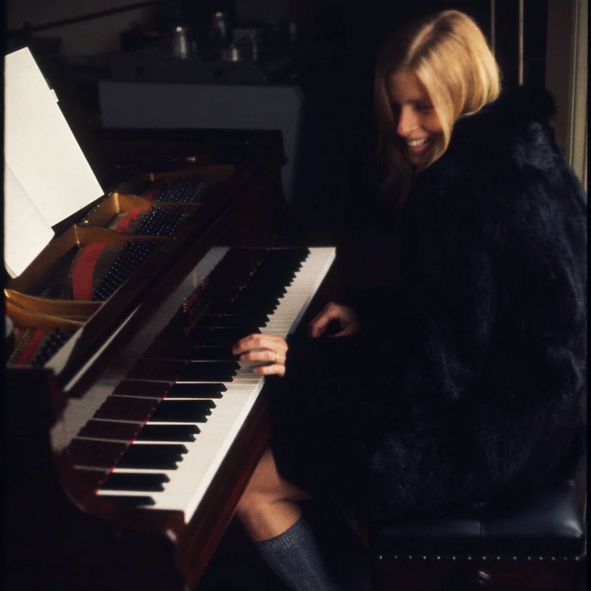 selkie_____'s tweet photo. happy heavenly birthday to the lovely linda mccartney 🤍 https://t.co/7j3MznFDA2