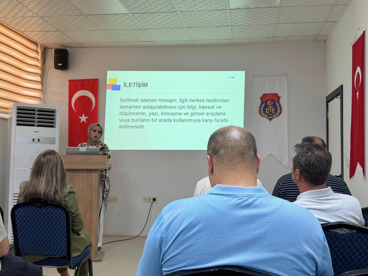 mardindsm's tweet photo. Kurum Personeline Yönelik Seminer Gerçekleştirildi

Mardin Denetimli Serbestlik Müdürlüğümüz personeline yönelik olarak, “Kamusal Yaşamda Protokol Kuralları ve Etkili İletişim Becerileri” konulu seminer gerçekleştirildi.
@mardinartuklu 
@OmerliBelediye https://t.co/MxCqDWcdfE