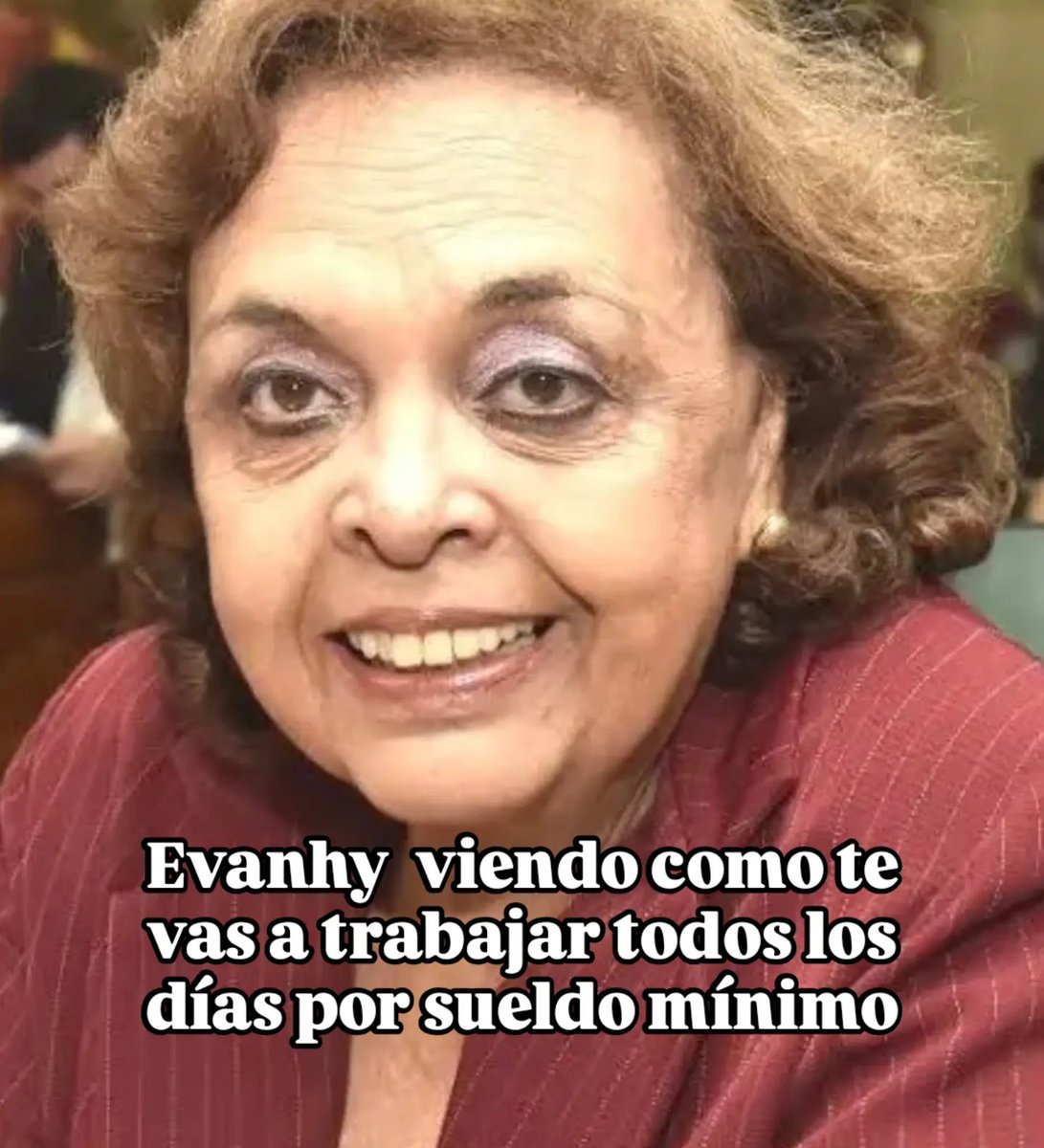 CeciVp86's tweet photo. Un usuario utilizó mi buscador de sueldazos en https://t.co/Uh23lmJCHc y descubrió que Evanhy la ex intendenta de Asu cobra 11 palos. Hace 15 años es funcionaria... ¿ qué hace? No sabemos. https://t.co/b8AxDZ5Wjh