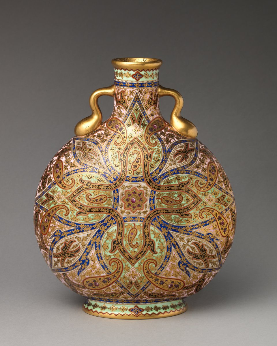 wikivictorian's tweet photo. Moon flask with paisley motif, 1875. The MET. https://t.co/K3XyD3s4co
