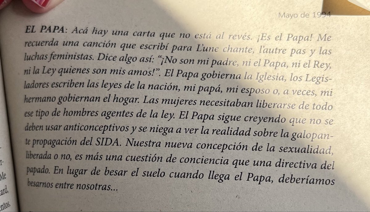 cermellijuana's tweet photo. Agnes Varda dijo en 1994 que cuando llegue el papa deberíamos besarnos entre nosotras .. https://t.co/RERBMoZQTl