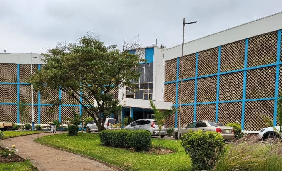 atondservices's tweet photo. MaVendor anotengesa zvisina mvumo pakati peguta muKwekwe vorambidzwa https://t.co/mUHlgbgQZT https://t.co/eOBxDtMFdY