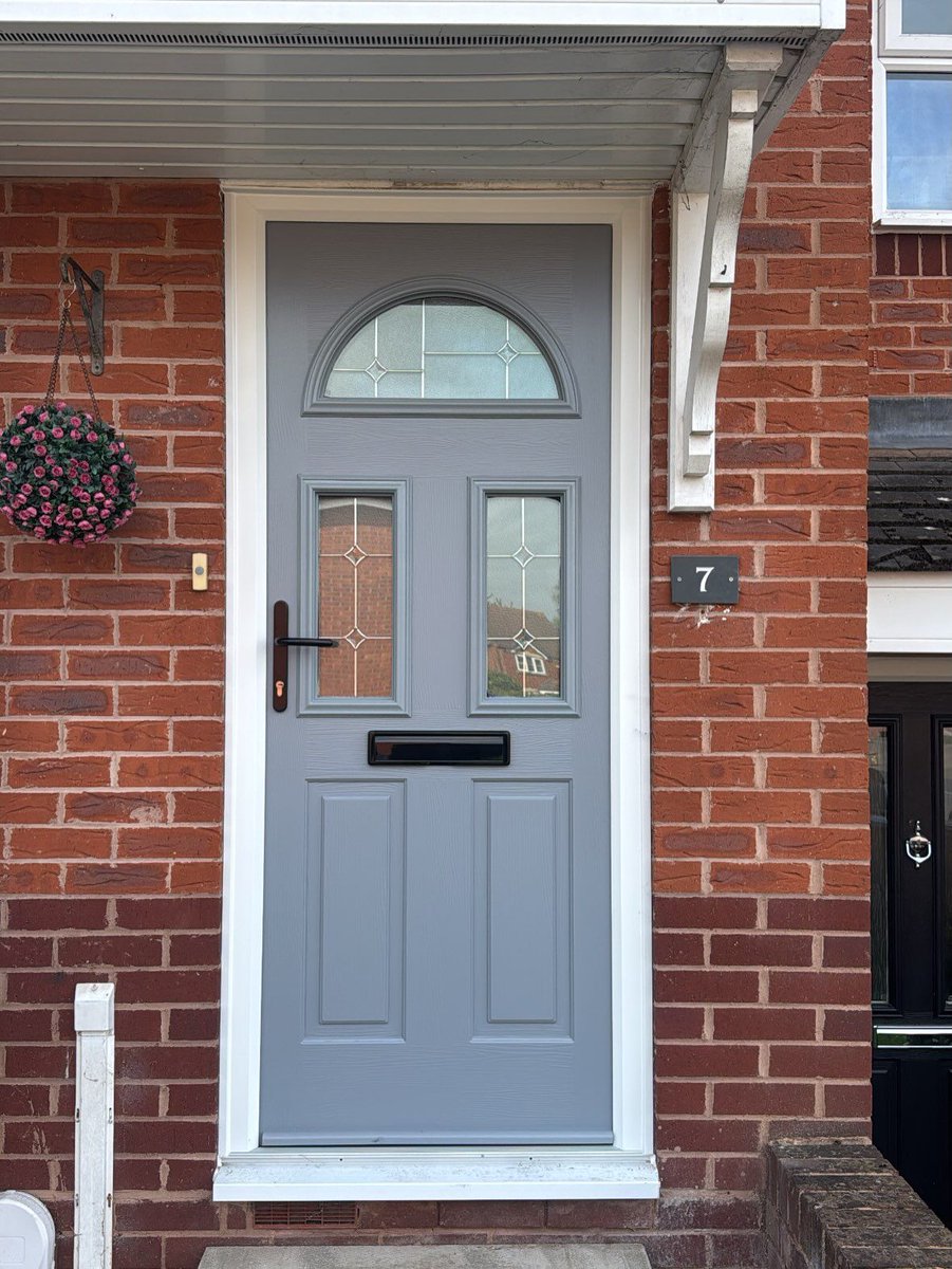 compdoor tweet picture
