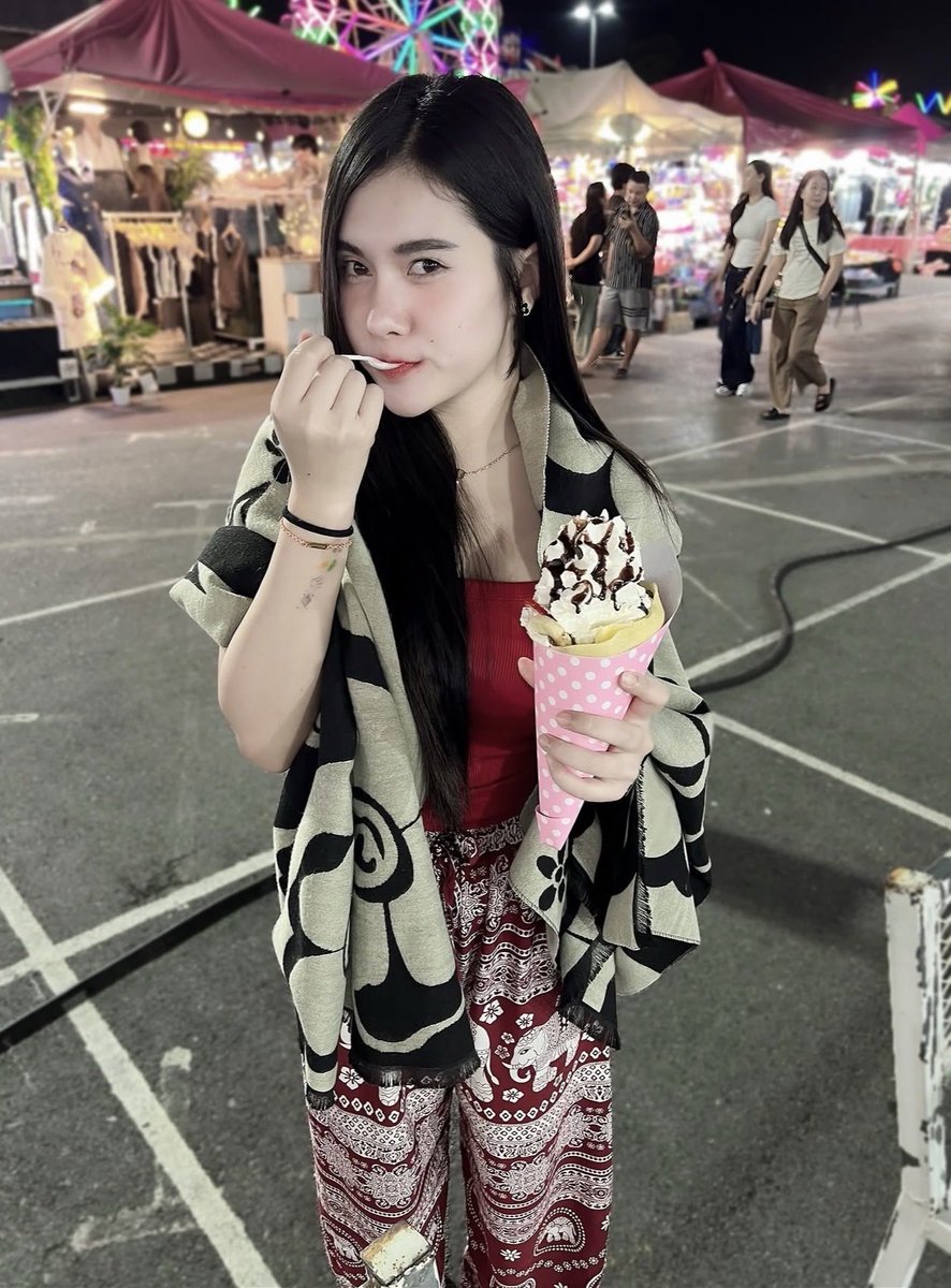 NicholleLex5's tweet photo. 🍰"ปาดปุ๊บซึมปั๊บ ไม่ทิ้งคราบขาวกวนใจ แต่งหน้าต่อได้ทันที เมคอัพติดทนคูณสอง" ⏱️ ครีมกันแดดเนื้อซูเฟล่ ซึมซาบไว ทำหน้าที่เป็นไพรเมอร์ในตัว
🆔 cream-2001 
#ระยอง #ปลวกแดง #มาบตาพุด https://t.co/WiKjBlwZ8a