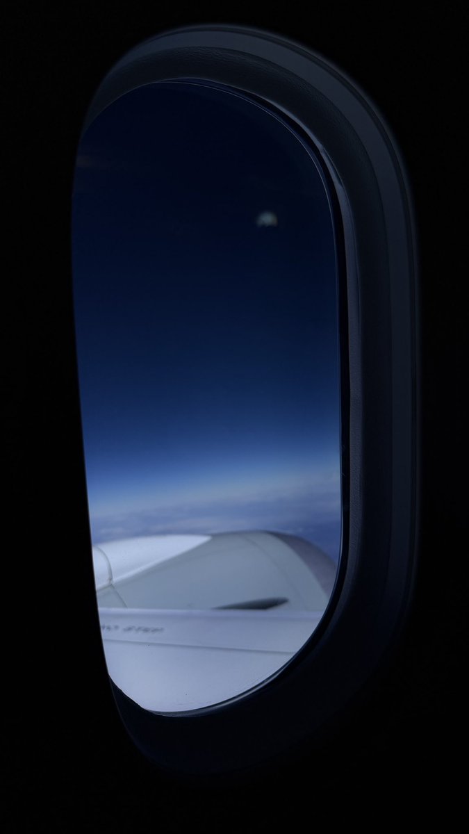 petalpugh's tweet photo. en route to sydney🇦🇺🫣 https://t.co/odSDqKymZA