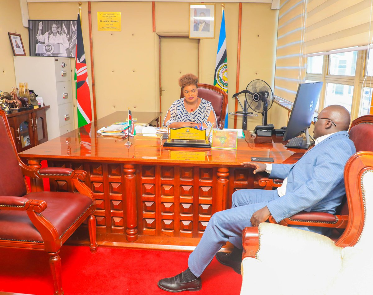 ProfJaneImbunya's tweet photo. Good conversations can start with a simple courtesy call and open space for fresh ideas on service.

Today, I welcomed Eng. Andrew Lomosi, Managing Director of Chevron Africa and Chair of the Lomosi Foundation, to my office. I was glad to hear more about the Foundation’s work in health, education and economic empowerment, especially in Vihiga County. Karibu sana, Eng. Lomosi.

Meaningful dialogue can spark practical change for our communities.
