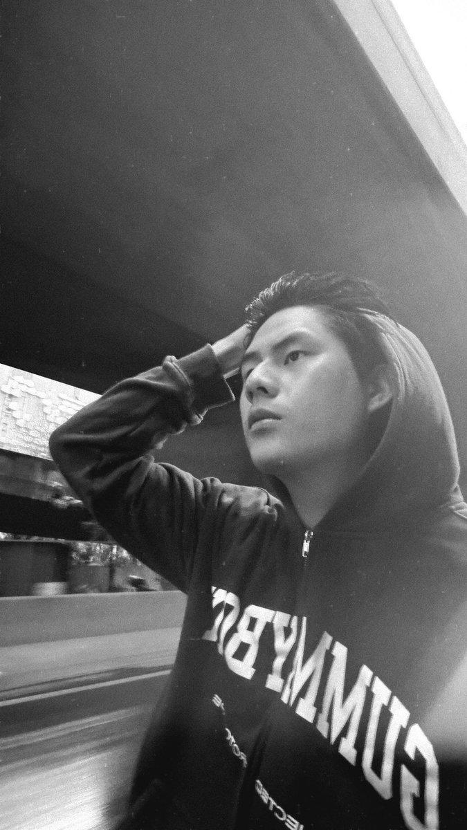 peachynanimeow's tweet photo. แก๊งอันตรายวันนี้ครับ ไม่ขาวดำเดี๋ยวไม่เท่ https://t.co/B5LANfYv6o