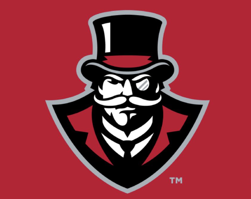 oliverjsiegle's tweet photo. Excited to receive a game day invite from Austin Peay! 🏈 🔥
I really appreciate the opportunity to meet the team and staff and experience a game day at Fortera Stadium!

Thank you @CoachFarisAPSU @qbill_8 @CoachSpur_APSU @CoachBradGovs and the @GovsFB staff for the invite!

@AthleteLevel @CoachTBarr @PPathApp @BuckFitz @NCEC_Recruiting @NatlPlaymkrsAca @615Preps @PRCoachBrim @CSmithScout 

#austinpeay #letsgopeay