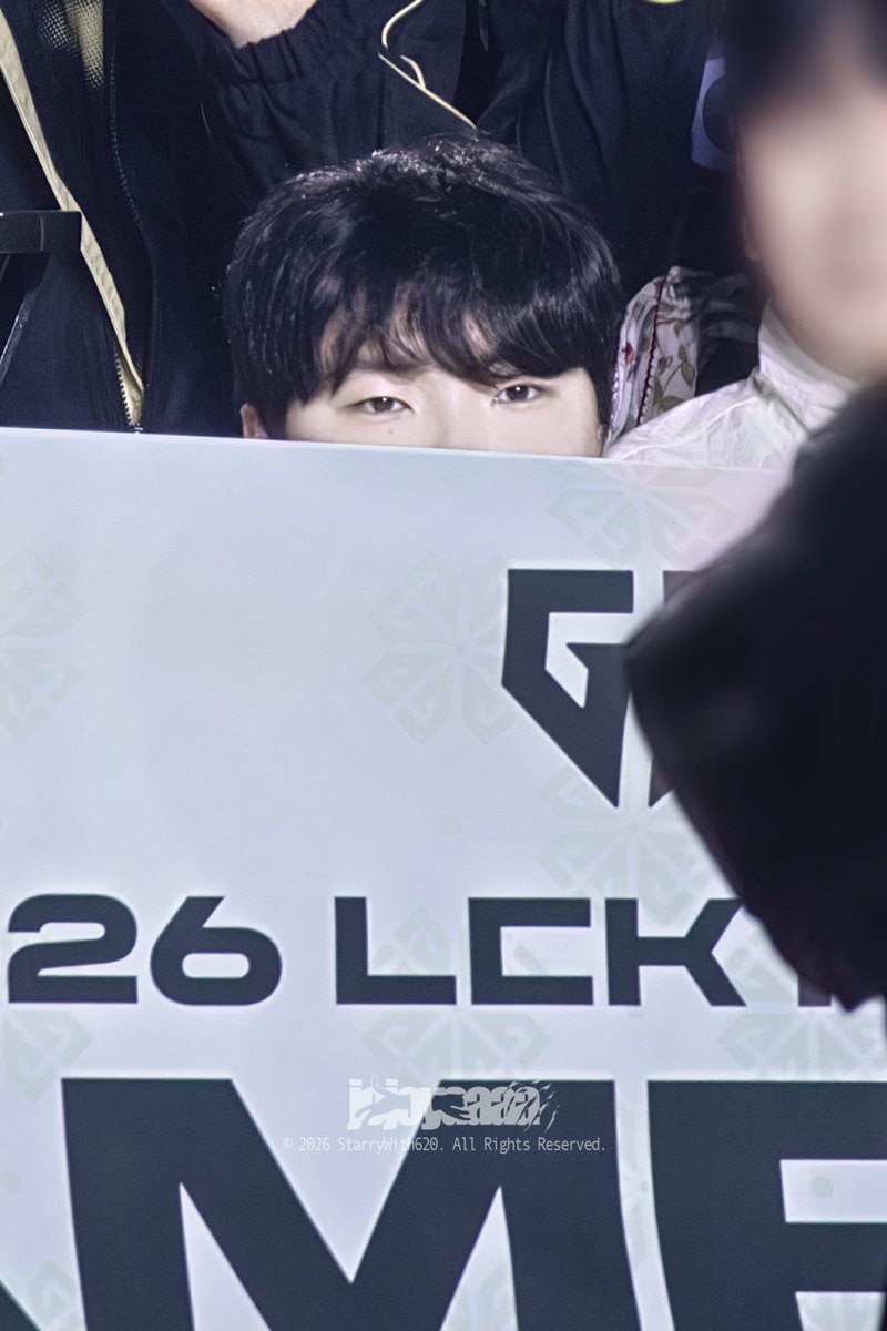 StarryWith620's tweet photo. 260913 LCK Finals
고양이 찾으라!

#쵸비 #Chovy https://t.co/nxSj2tpOaR