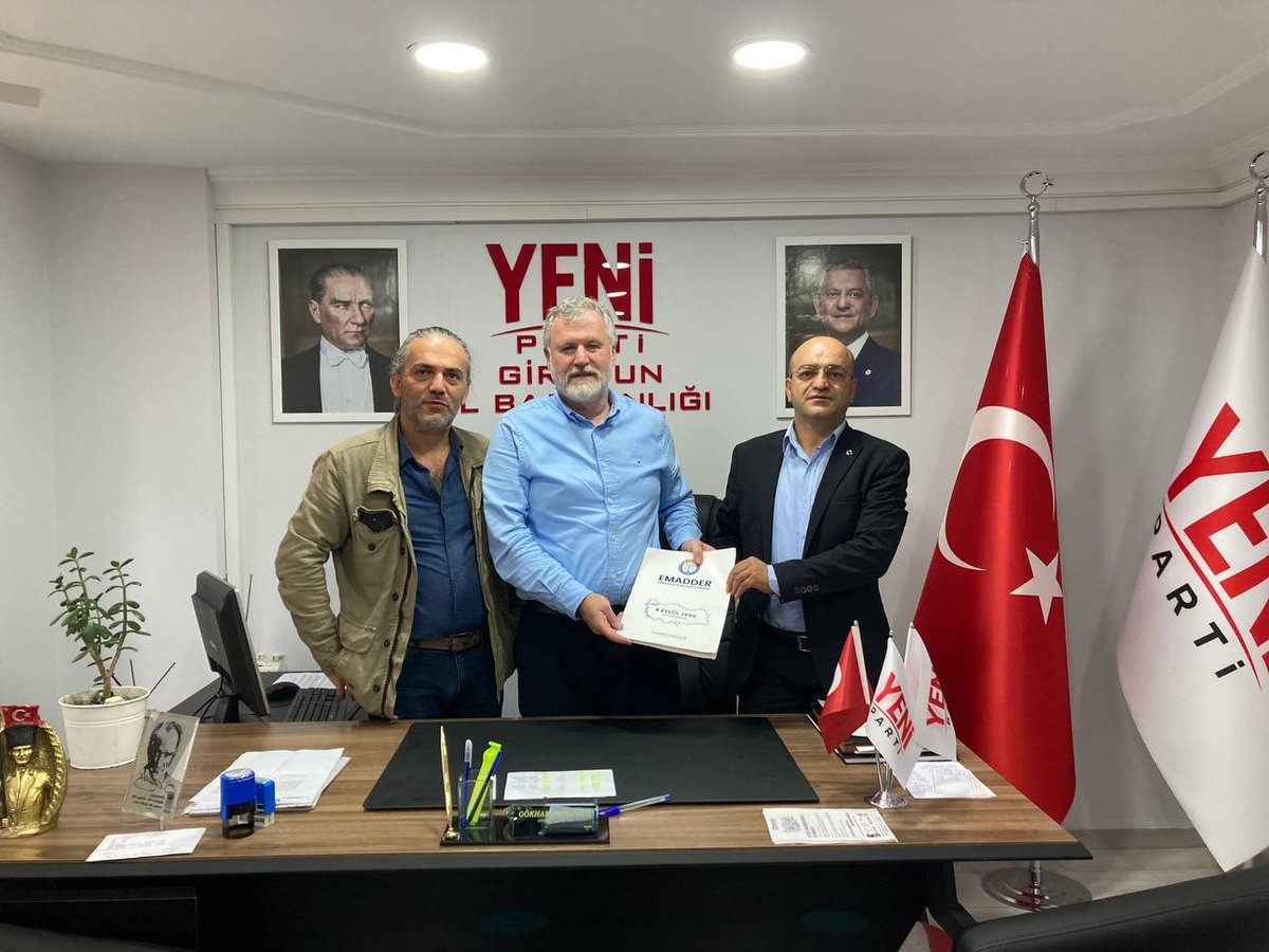 EmadDernegi's tweet photo. 🔴 EMADDER GİRESUN İL TEMSİLCİLİĞİMİZDEN YENİ PARTİ’YE ZİYARET

@yenipartiyiz
@eczozgurozel
@YPGiresun_il
@drsenyurek

Emeklilikte Adalet Derneği Yönetim Kurulumuz ve Giresun İl Temsilcimiz, YENİ Parti Giresun Kurucu İl Başkanı Sayın Dr. Gökhan Şenyürek’i makamında ziyaret etti.

Görüşmede, kademeli emeklilik talebimiz ve çözüm önerilerimiz aktarılarak hazırladığımız çalışma dosyamız kendilerine takdim edildi.

Nazik kabulleri ve gösterdikleri ilgi için Sayın Gökhan Şenyürek’e teşekkür ediyoruz.

Emeklilikte Adalet Derneği (EMADDER)

@MTanal 
@cenginyurt52 
@AliyeErsever 
@mvresatkaragoz 
@yemreyeni 
@gencaskn 
@bkaradeniz57 
@dogandemir41 
@vekilimizeylem 
@mvhasanozturk 
@KAYIHANPALA 
@nurhayataltaca 
@SibelSuicmez 
@ttaskinozer 
@ZeynelEmre_

@EmadDernegi
#KademeliEmeklilik 
#AdaletinSesiKademe
