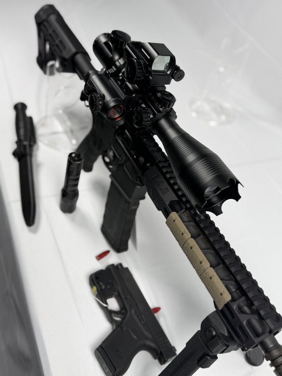 Axolotl_Arms's tweet photo. “When you over do it on accessories”
“When you spend the whole game maxing your starting loadout”
“It will be just as good”
“Is that set up for 5000yds or 5?”
“When you spent all your money on the gun”
‼️Comment your roast‼️
#lore #fundump #iknowwhatigot #axolotlarms https://t.co/YN7K0fWjvD