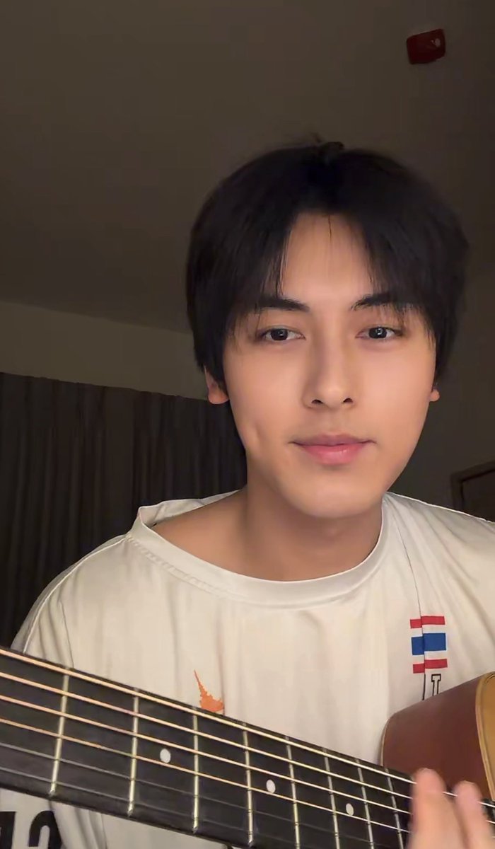 aebigorn's tweet photo. ต้องใช้คำไรวะคือเบ้าหน้านางมันมากกว่าคำว่าหล่อไปไกลมาก https://t.co/AbjLeb8q2G