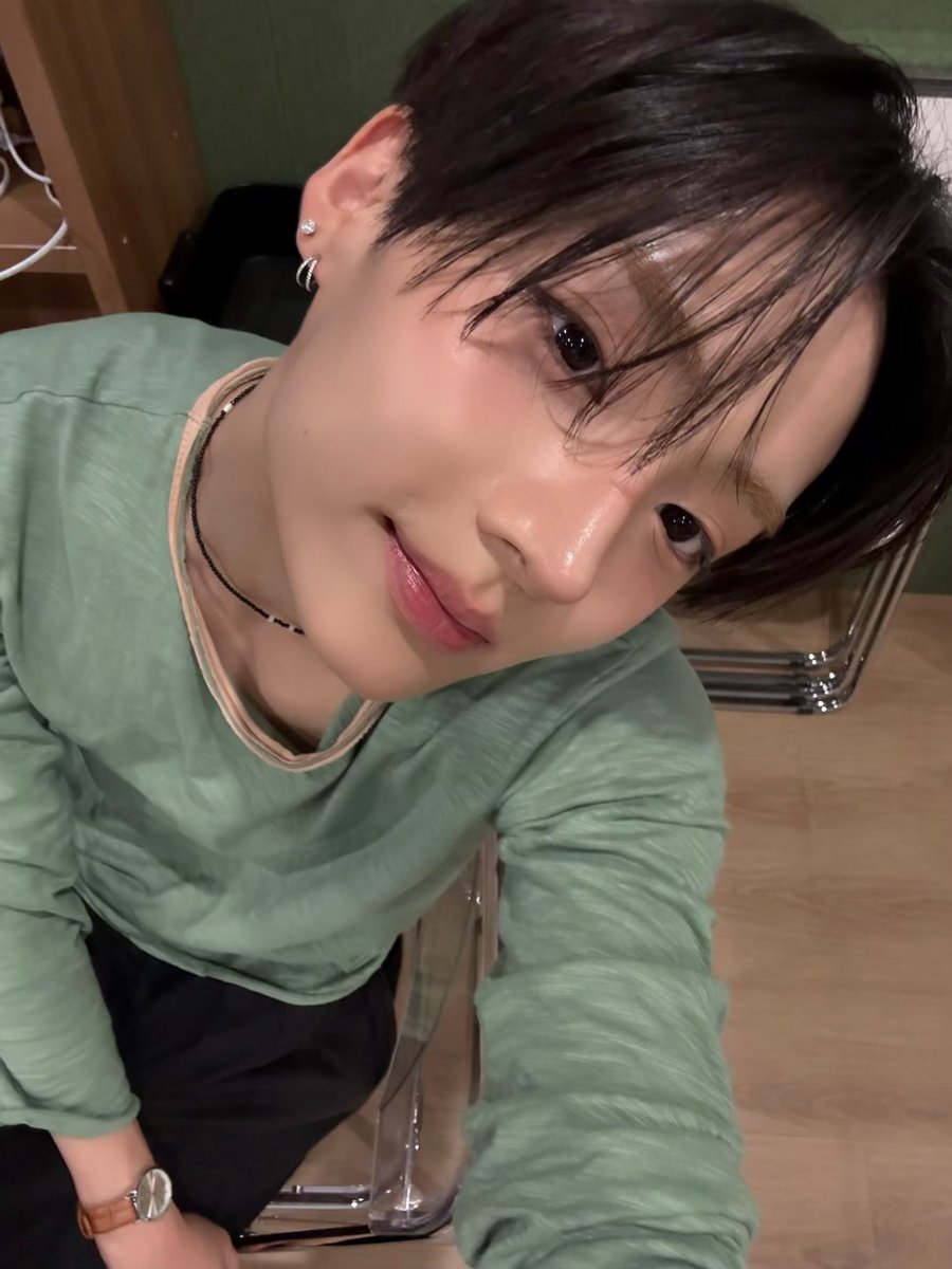 aebywon's tweet photo. Bertambah satu foto awon yang cantik kinyis-kinyis ini satu lgi, bisa2 nya di gatekeep sama dia setahun foto menal menul ini?!?😭🥺🤏🏻 https://t.co/jZbRMcpeIb