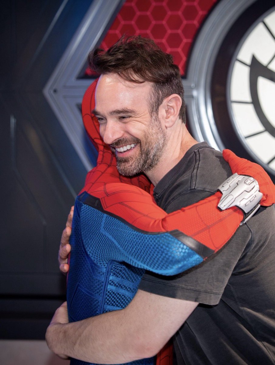 CharlieCoxFR's tweet photo. Charlie a profité de quelques jours à Disneyland Paris la semaine dernière pour aller revoir un ancien ami à l’Avengers Campus 🕷️🕸️ @DisneylandParis https://t.co/oz033EbnEy