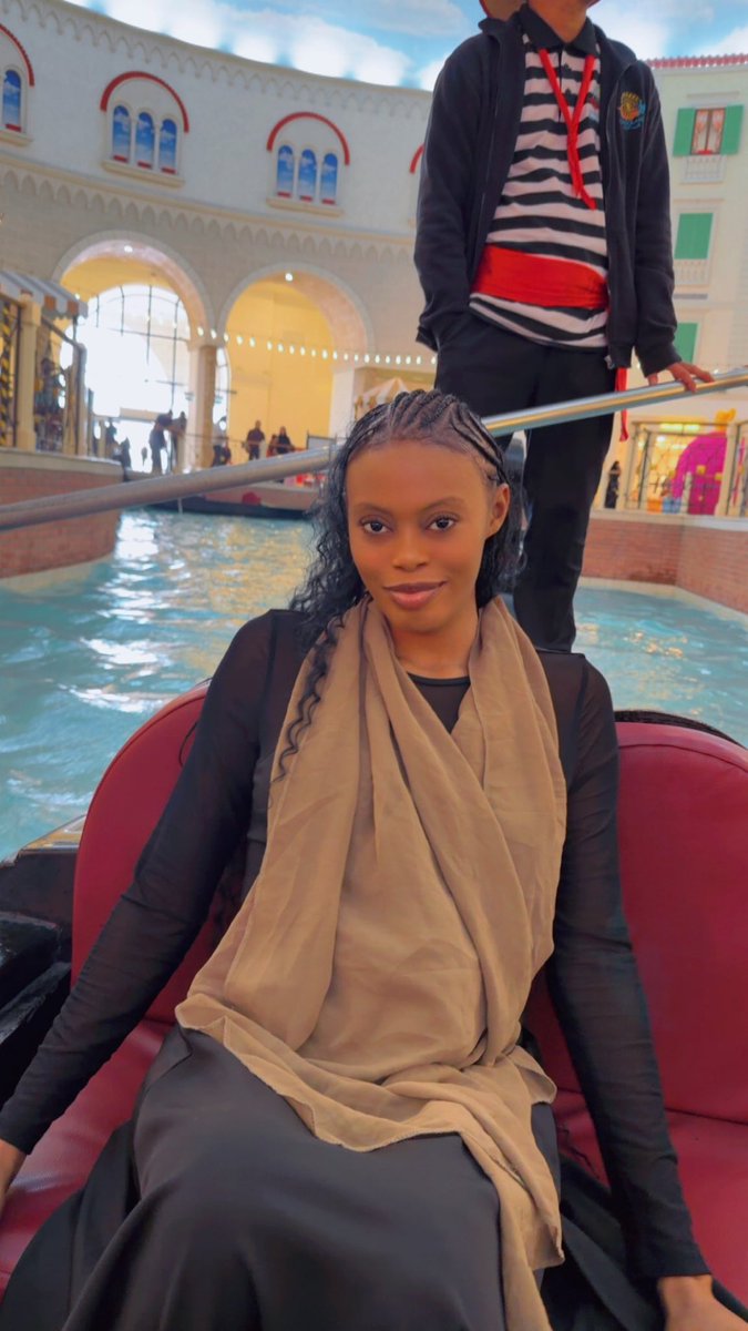fadererah_'s tweet photo. Tweeting from somewhere in Ikorodu 🤭
and you? https://t.co/lC77VWJugL