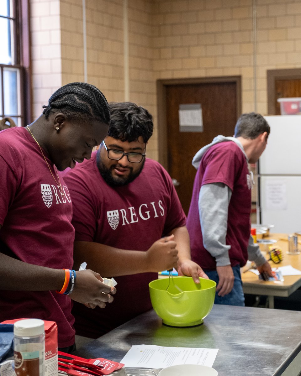 RegisCollege_MA's tweet photo. As Founders’ Day comes to a close, we’re grateful to everyone who helped make today such a meaningful celebration for the Regis community. Join us for the inauguration of Robin Cautin at 2:30 p.m., either in the FAC or on our YouTube page. https://t.co/ebB8RvlArE