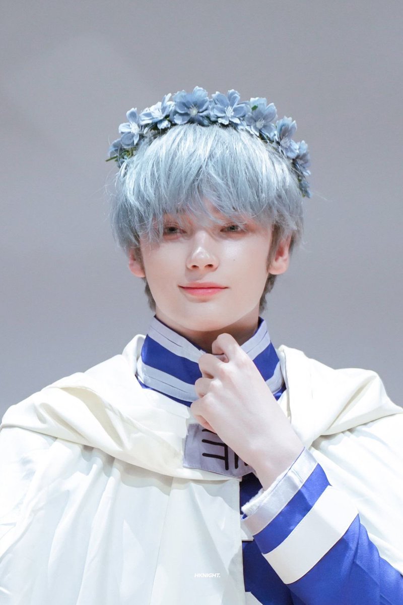 taku__1205's tweet photo. 머리색이랑 팬싸템 컬러가 겹칠때의 그 감동이란,,, https://t.co/FrIFJbTcTU