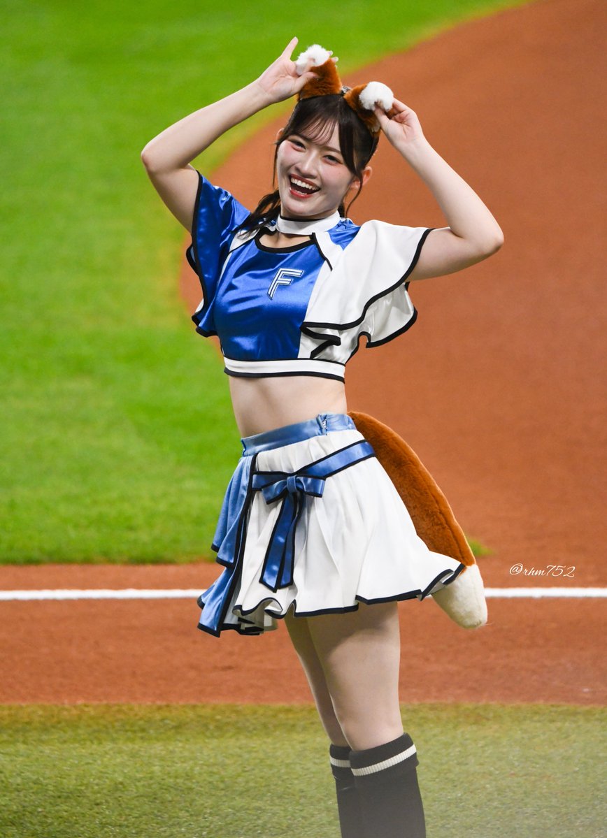 rhm752's tweet photo. 【2026/9/24 エスコンフィールド北海道】
可愛いきつねさんがいた🦊

#工藤心優 ちゃん
#ファイターズガール
#fightersgirl https://t.co/z4eHTOTDJH