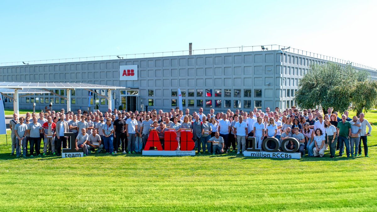 ABBItalia's tweet photo. #100milioni di interruttori differenziali prodotti nello stabilimento #ABB di #SantaPalomba. Un traguardo che racconta innovazione, persone e sostenibilità: dal 2019, ridotte di 720 tonnellate annue le emissioni di CO₂.

🔗 https://t.co/Xc5UOsBlrf

#EngineeredToOutrun https://t.co/0erdK1uZd9