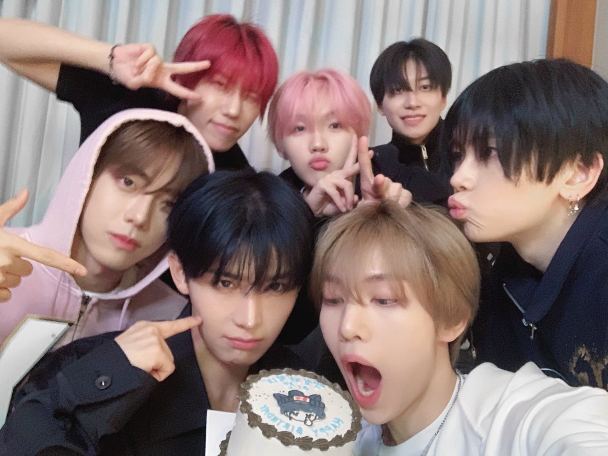 MODYSSEYWORLD's tweet photo. 2026.09.24 🎂💙🫶🏻

#MODYSSEY #모디세이 
#YICHEN #이첸 
#HAPPY_YICHEN_DAY https://t.co/A8dwxht8vE