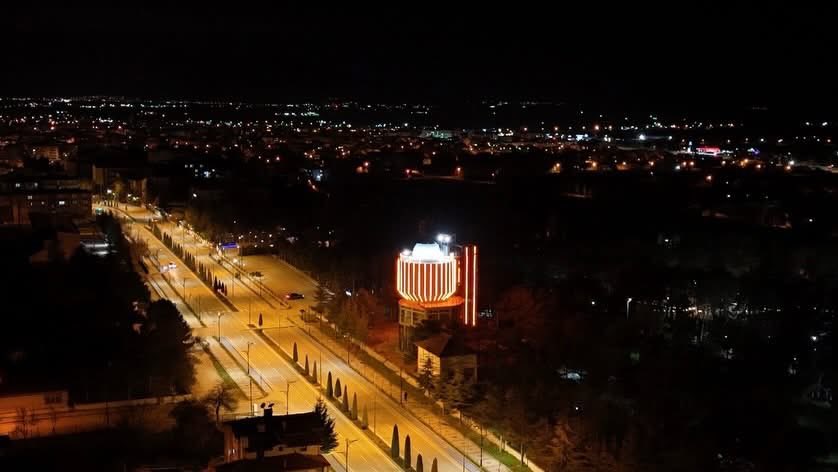 DevrisAynaci's tweet photo. 🇹🇷ÖZDEMİR BAYRAKTAR HORAN BİLİMEVİ VE UZAY GÖZLEMEVİ’MİZİ HİZMETE AÇTIK

Bolvadin’imizin düşman işgalinden kurtuluşunun 105. yıl dönümünde, geleceğimize değer katacak önemli bir eseri daha ilçemize kazandırdık.
#Bayraktar
#Bolvadin
#Uzay #Gözlem #Evi https://t.co/QIvQuOQq2L