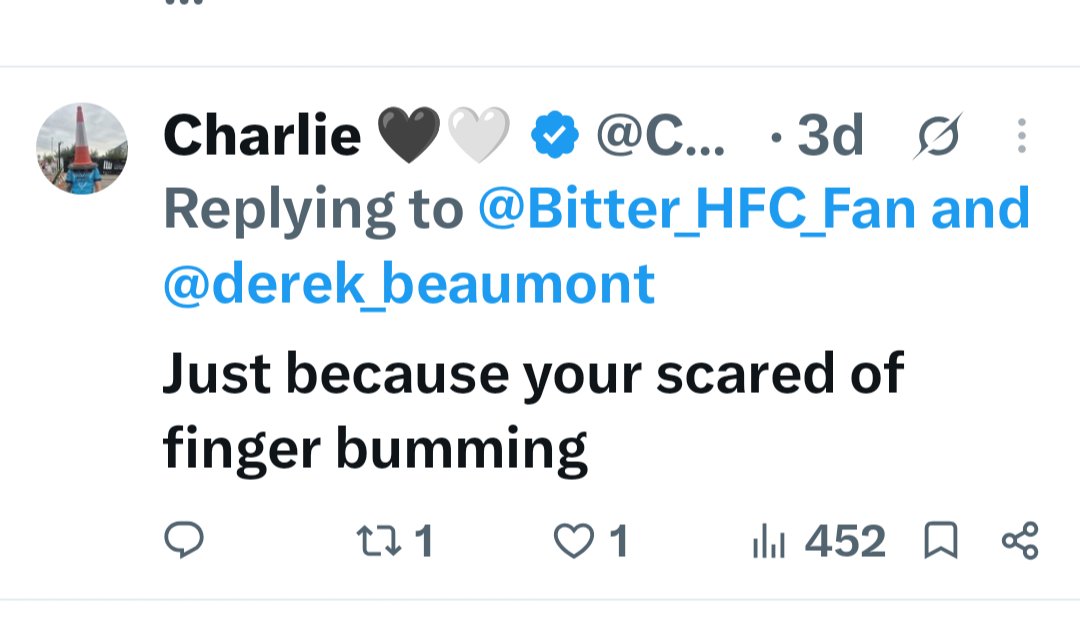 Bitter_HFC_Fan's tweet photo. @derek1910 He's been messaging me it's all about bumming and stuff he's a strange kid https://t.co/cJoPGRrKA7