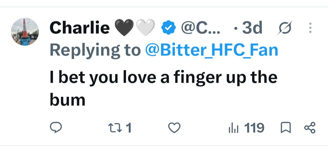 Bitter_HFC_Fan's tweet photo. @derek1910 He's been messaging me it's all about bumming and stuff he's a strange kid https://t.co/cJoPGRrKA7