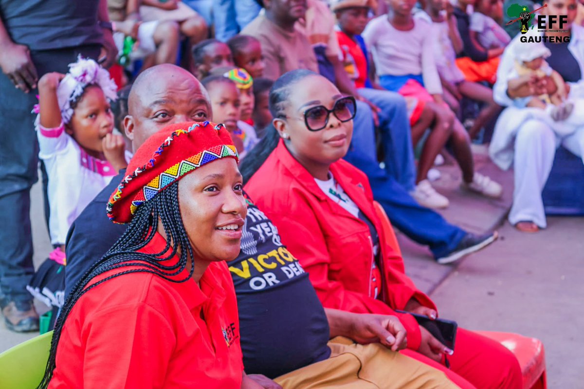 NthabisengTshiv's tweet photo. ♦️In Pictures♦️

We concluded our day in ward 03  joining fighters for the Heritage Day Program held at Winnie Mandela Squatter Camp,Zone 8 where the mayoral candidate in the Ekurhuleni Metro, Nthabiseng Tshivhenga gave a message of support and encouragement towards victory on the 4th of November 2026.

It is crucially important that as leaders of the society we find ourselves everywhere where our people are found and have the ability to be all rounders.

#VoteEFF
@EFFSouthAfrica