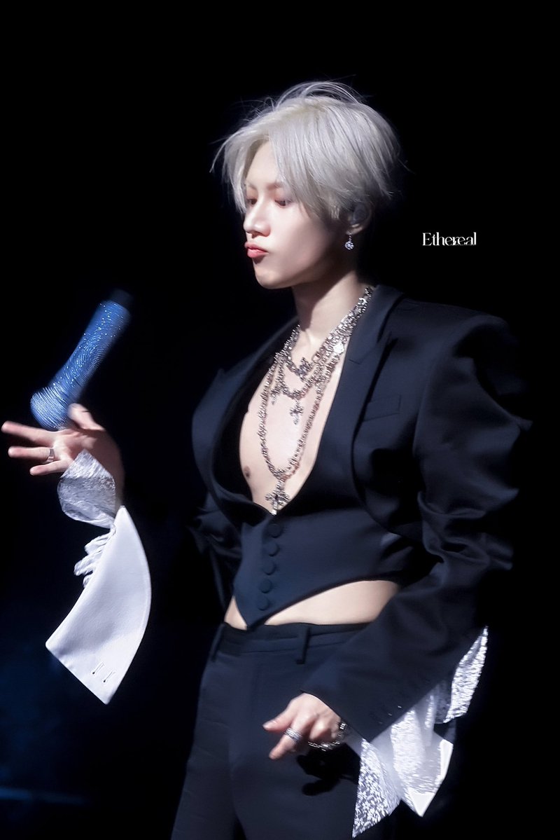 Ethereal_718's tweet photo. 260919 TAEMIN WORLD TOUR <LiMiNaL> in SEOUL

🎤👀

#태민 #TAEMIN #テミン #泰民
#TAEMIN_LiMiNaL https://t.co/6NqRRHJZHw