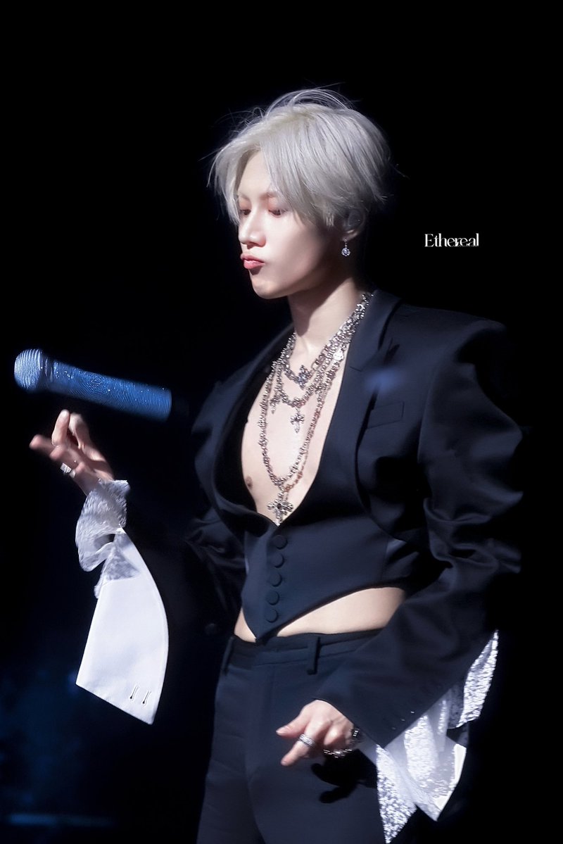 Ethereal_718's tweet photo. 260919 TAEMIN WORLD TOUR <LiMiNaL> in SEOUL

🎤👀

#태민 #TAEMIN #テミン #泰民
#TAEMIN_LiMiNaL https://t.co/6NqRRHJZHw
